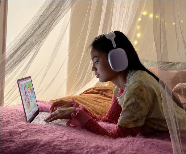 맥북 네오 사용하는 학생